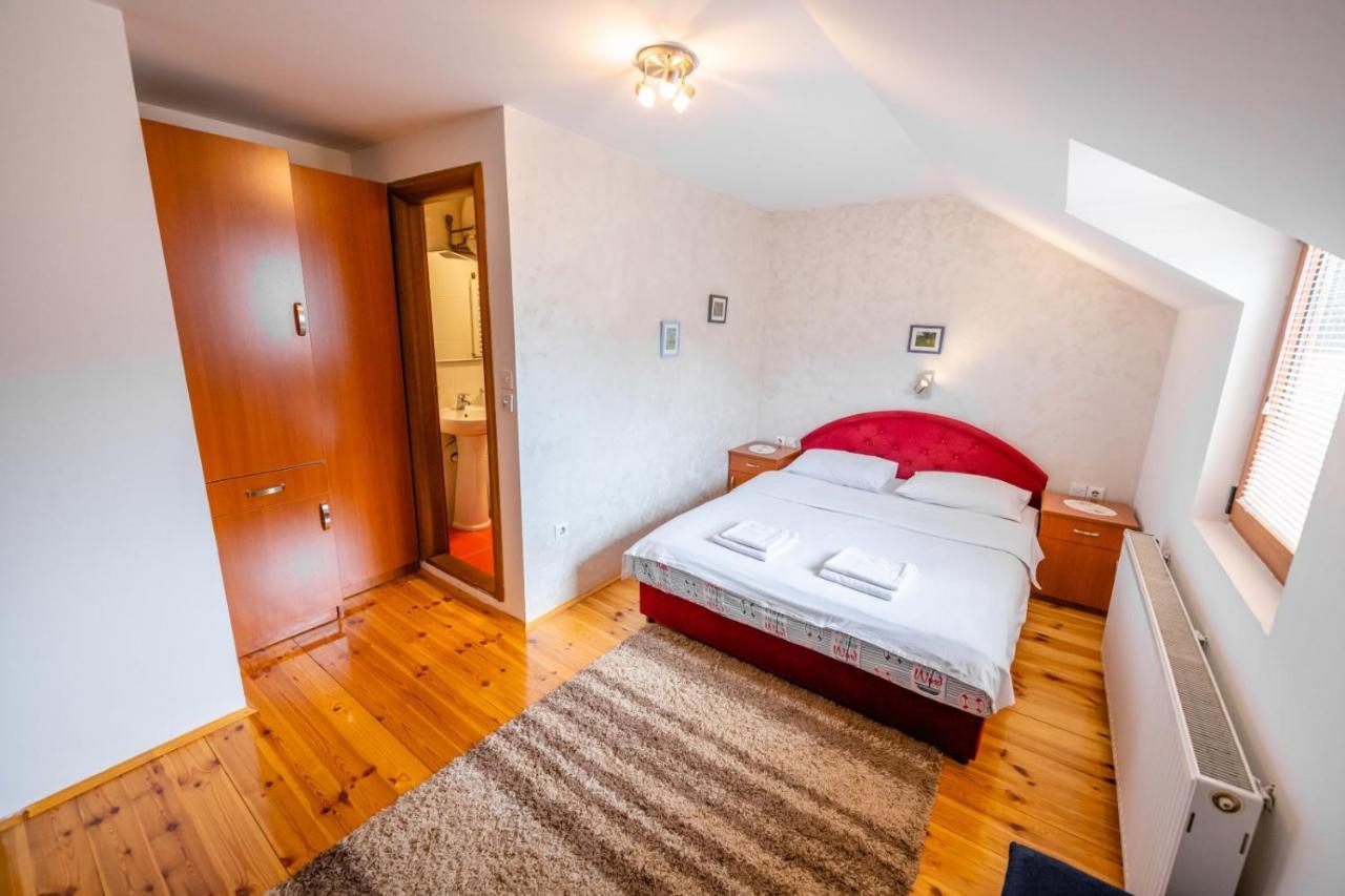 Guesthouse Sandra โคลาชิน ภายนอก รูปภาพ